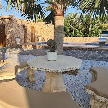 Villa Tropical Paradise In Torrevieja